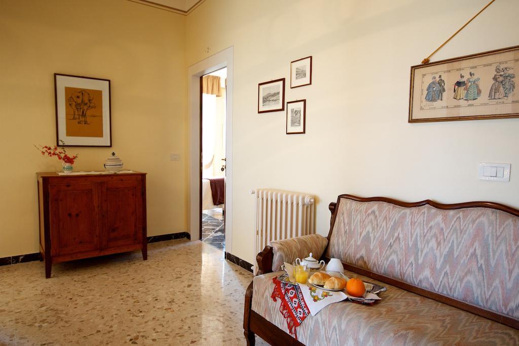 Camere Andrei Pienza Luaran gambar