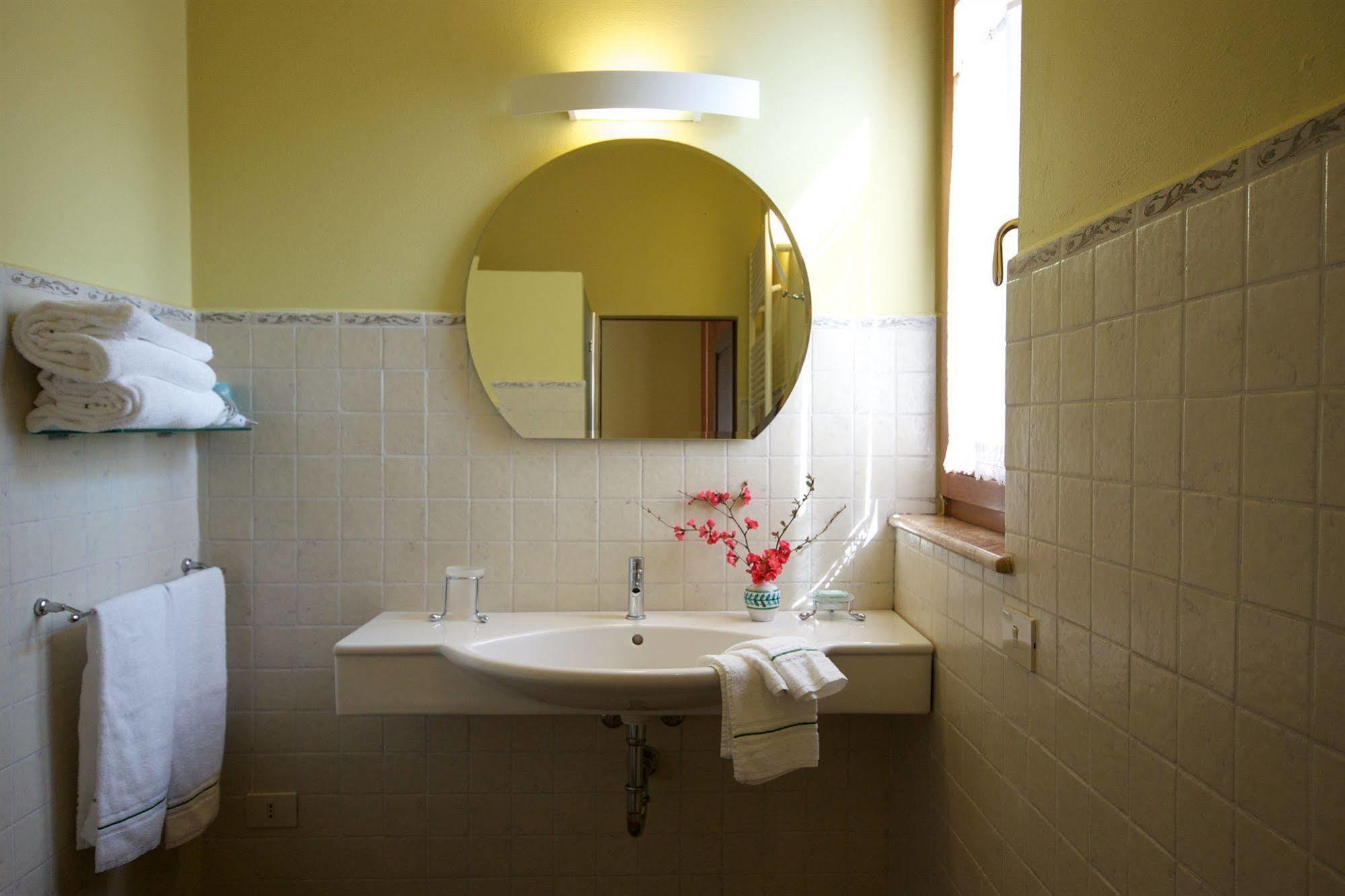 Camere Andrei Pienza Luaran gambar