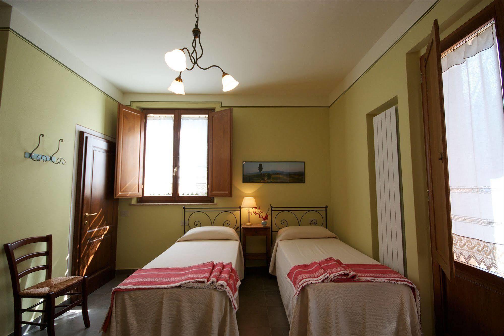 Camere Andrei Pienza Luaran gambar