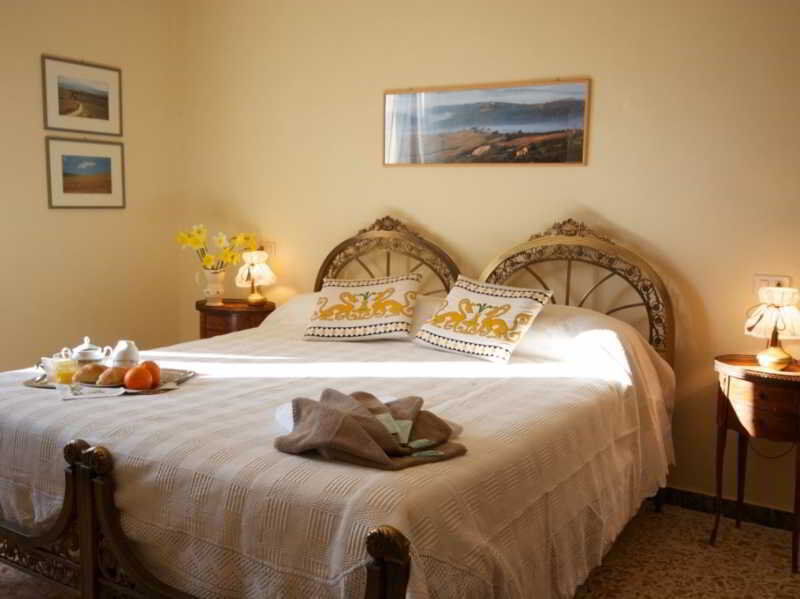 Camere Andrei Pienza Luaran gambar